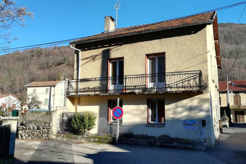 Appartement Rdc Maison De Village Savignac-les-Ormeaux Екстериор снимка